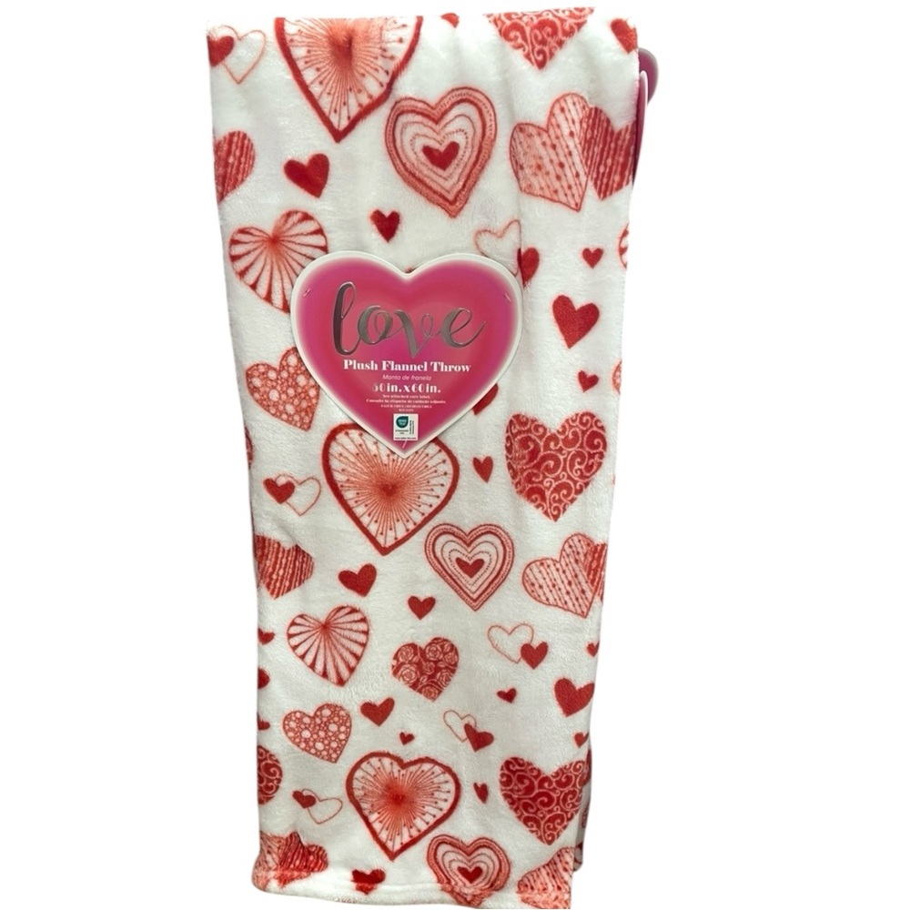 Hearts Plush Flannel Throw White w/ Red  50x60 NEW NWT